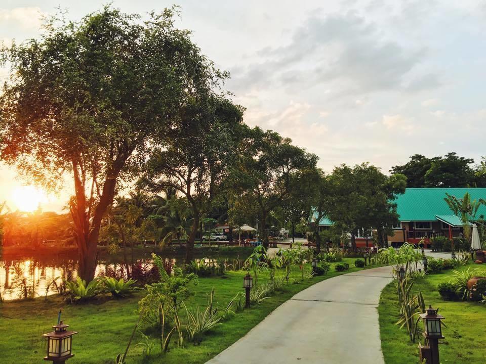 Baan Tor Mai Resort Suphan Buri Exterior foto